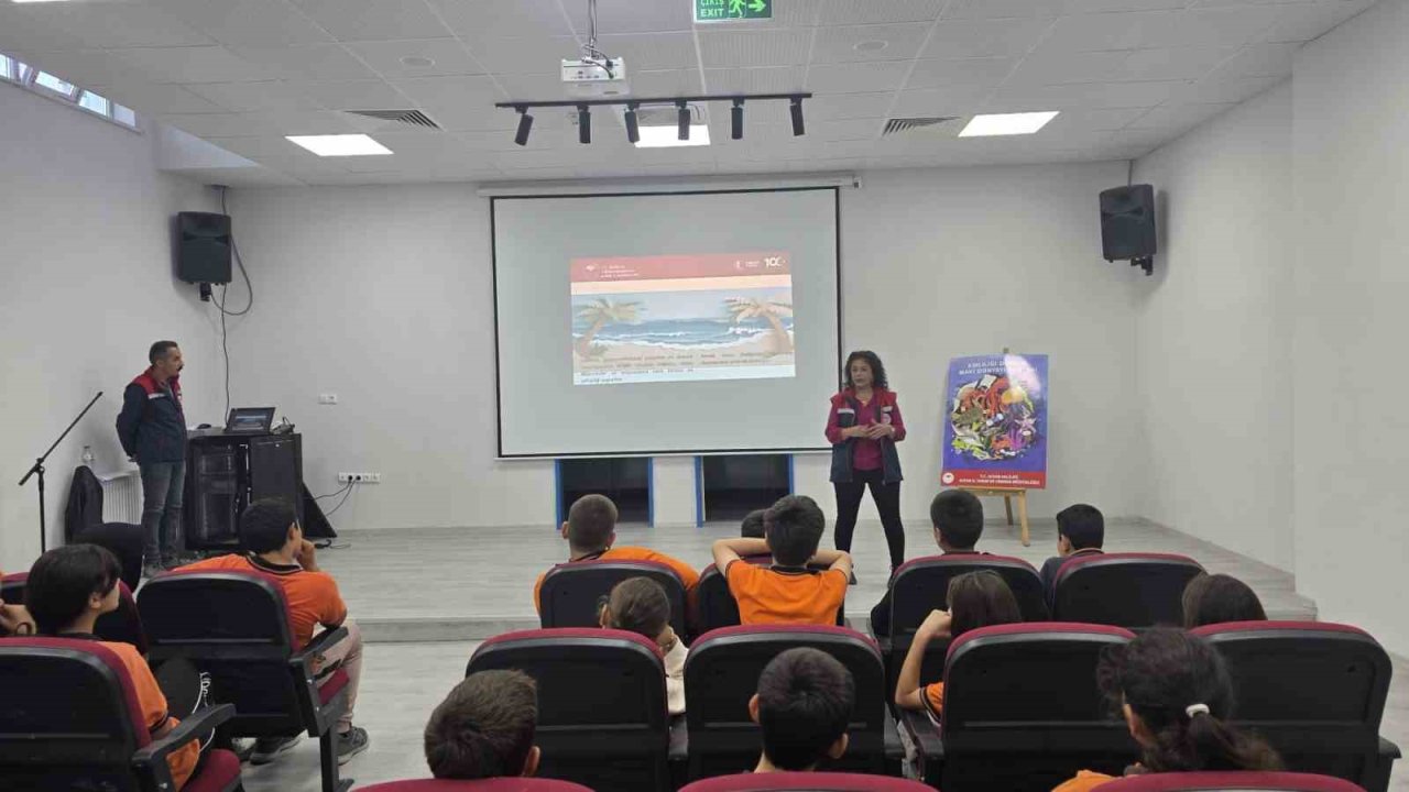 Didim’de öğrencilere deniz ve su ürünleri bilinci aşılandı