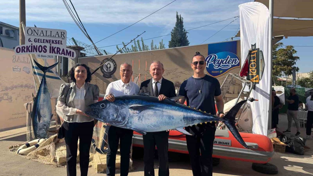 Yakaladığı 800 kiloluk dev orkinosu sevdiklerine ihram etti