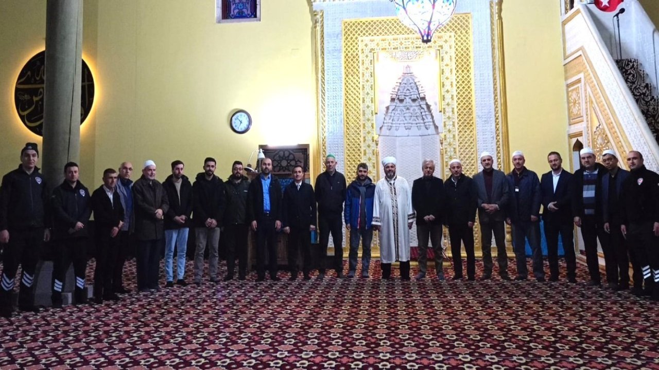 DPÜ Vakıf Camii’nde sabah namazı buluşması