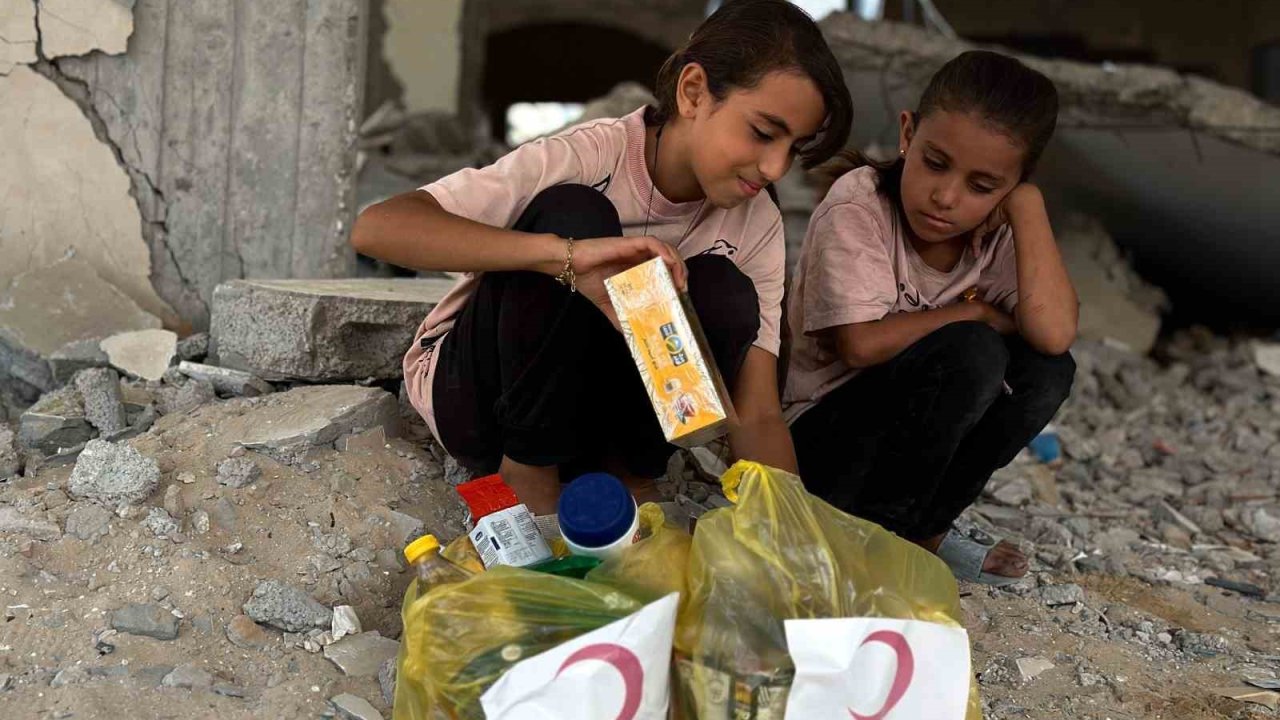 Kızılay Gazze’de gıda yardımlarını sürdürüyor