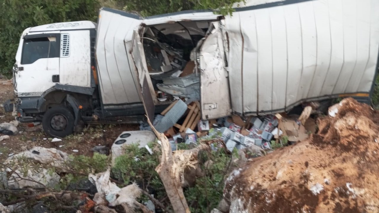 Mersin’de kamyon kazası : 2 yaralı