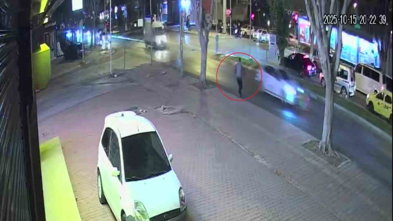 Antalya’da halk otobüsünün yayaya çarptığı kazanın güvenlik kamerası ortaya çıktı