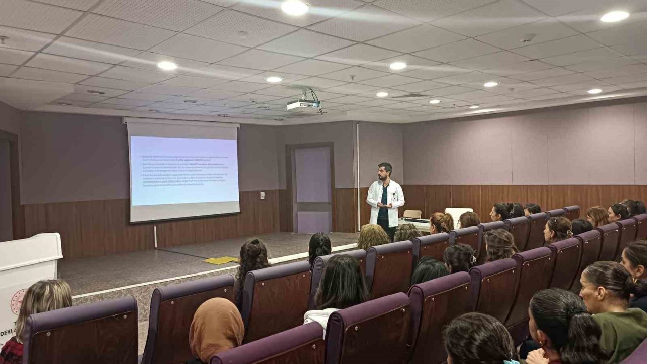 Tunceli’de meme kanseri  farkındalık çalışmaları sürüyor