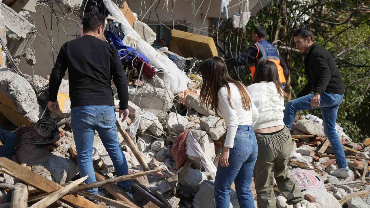 Gerçeğini aratmayan tatbikat: Rolünü o kadar benimsedi ki tatbikat bitse de sürdürdü