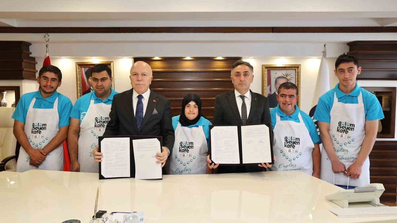 Erzurum’da özel bireylere istihdam desteği: Gülümseyen Down kafe