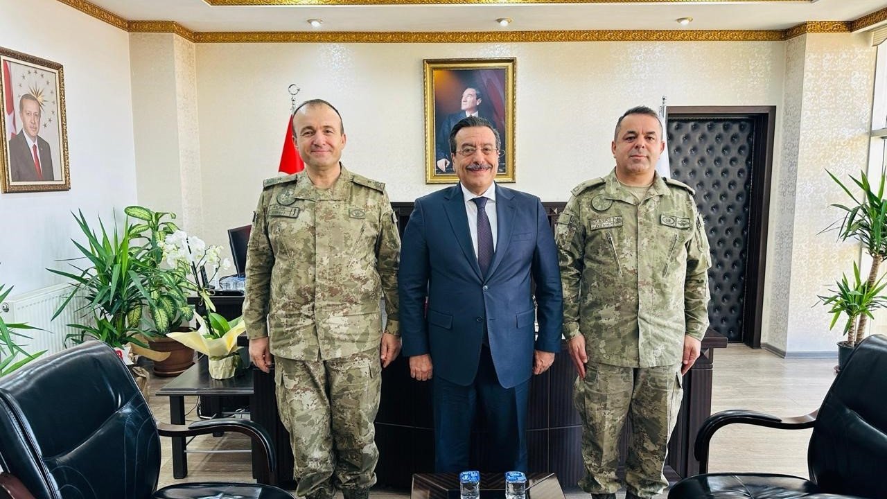 Komutanlardan Kaymakam Atilla’ya nezaket ziyareti