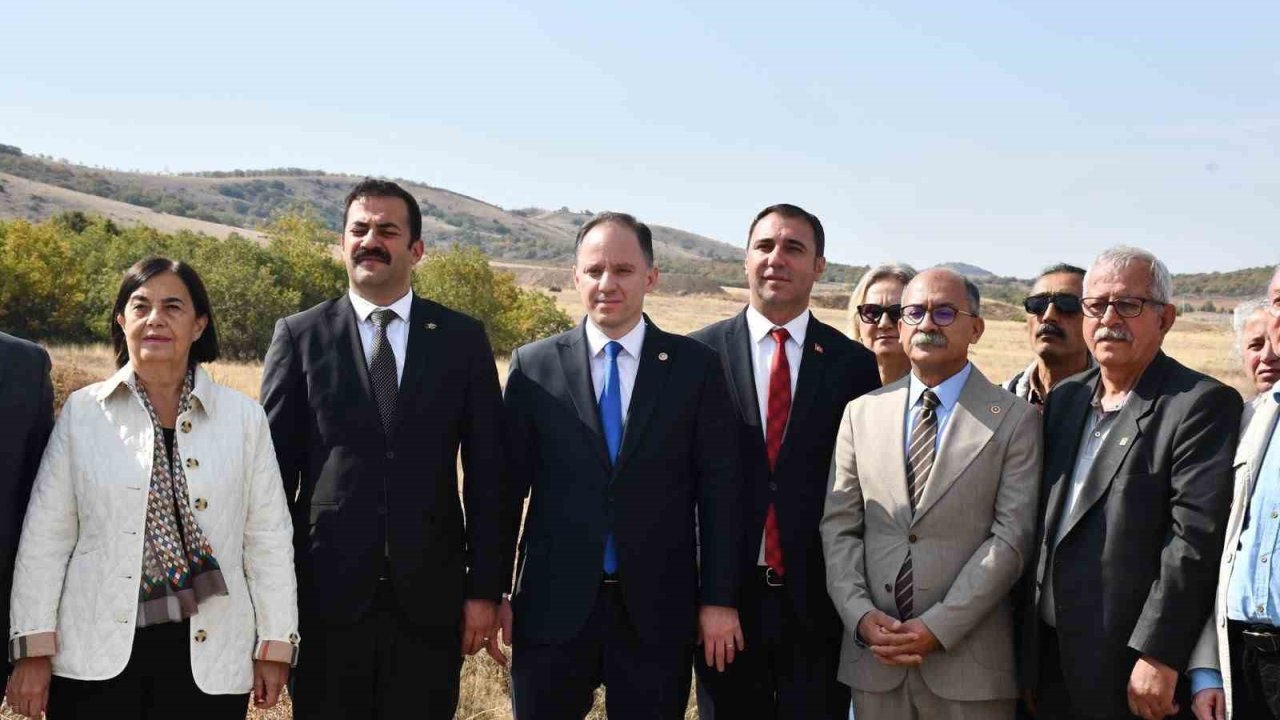 CHP Başkan Yardımcısı Yavuzyılmaz, Beylikova’da incelemelerde bulundu