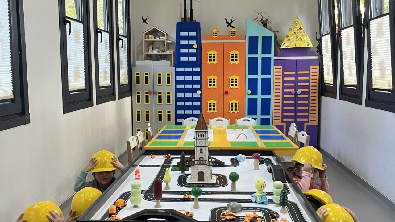 Minik mimarlara güvenli yapılar anlatıldı