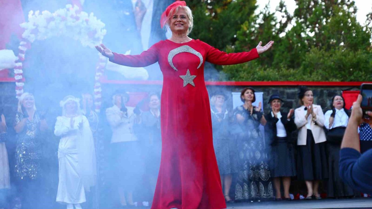 70’inden sonra podyuma çıktılar, Cumhuriyetin zerafetini yansıttılar