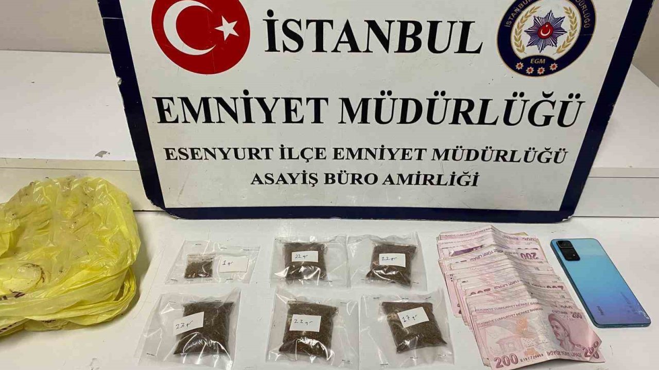 İstanbul’da uyuşturucu ticareti yapan 3 şüpheli suçüstü yakalandı