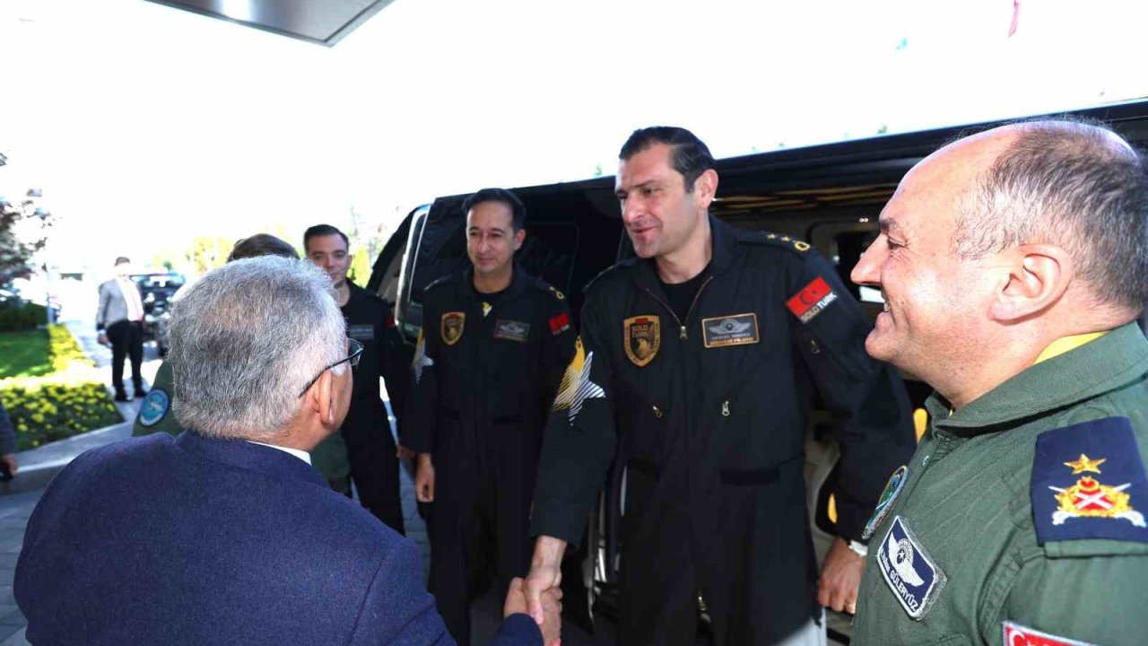 SOLOTÜRK’ten Başkan Büyükkılıç’a ziyaret