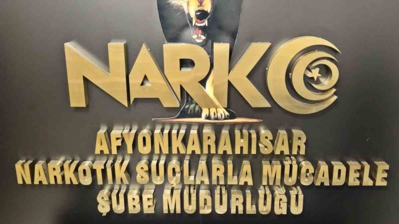 Polis 376 adet sentetik uyuşturucu hap ele geçirdi