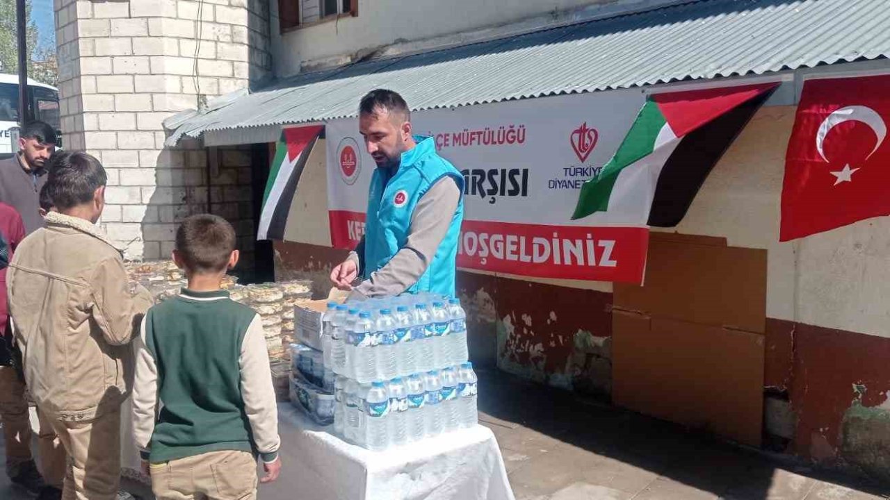 Tekman’da Gazze için hayır çarşısı düzenlendi