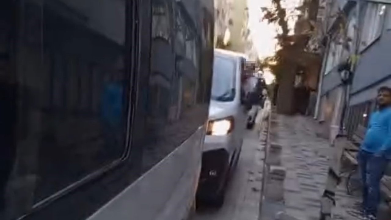 Park tartışması kavgaya dönüştü: Sürücünün tehdidi kameraya yansıdı