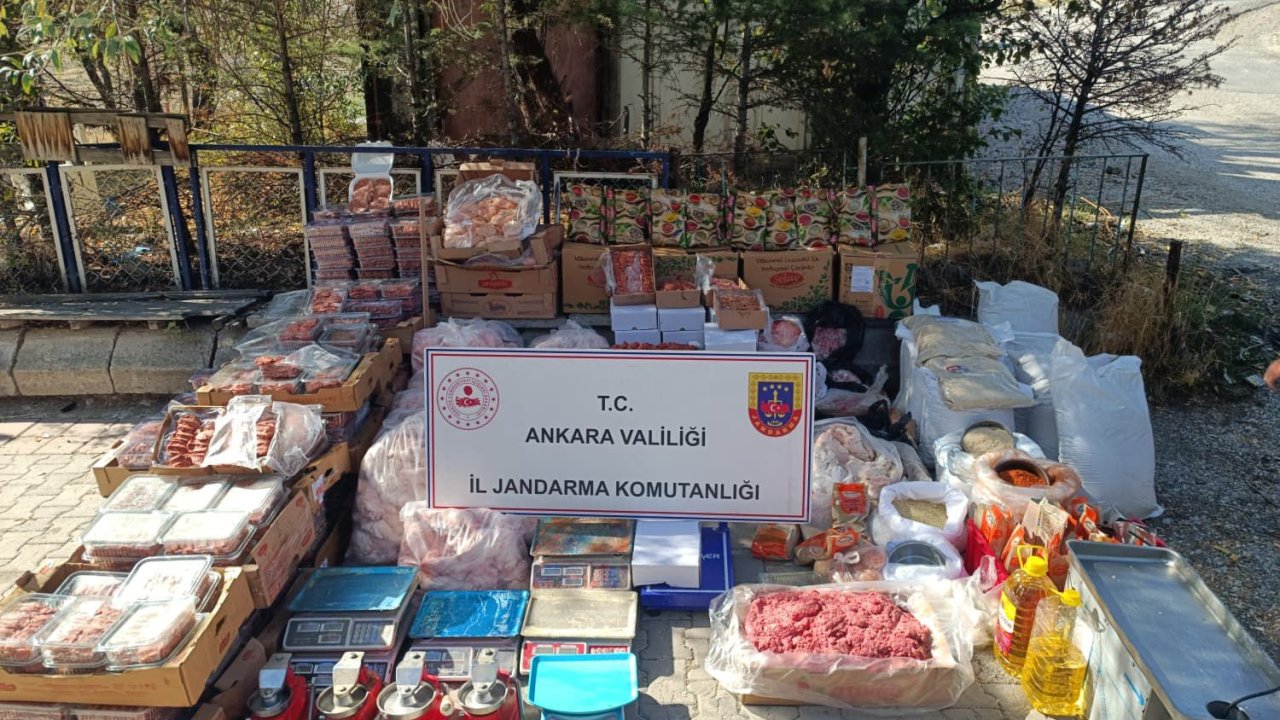 Ankara’da bir iş yerinde bin 200 kilogram bozuk et ve tavuk ele geçirildi