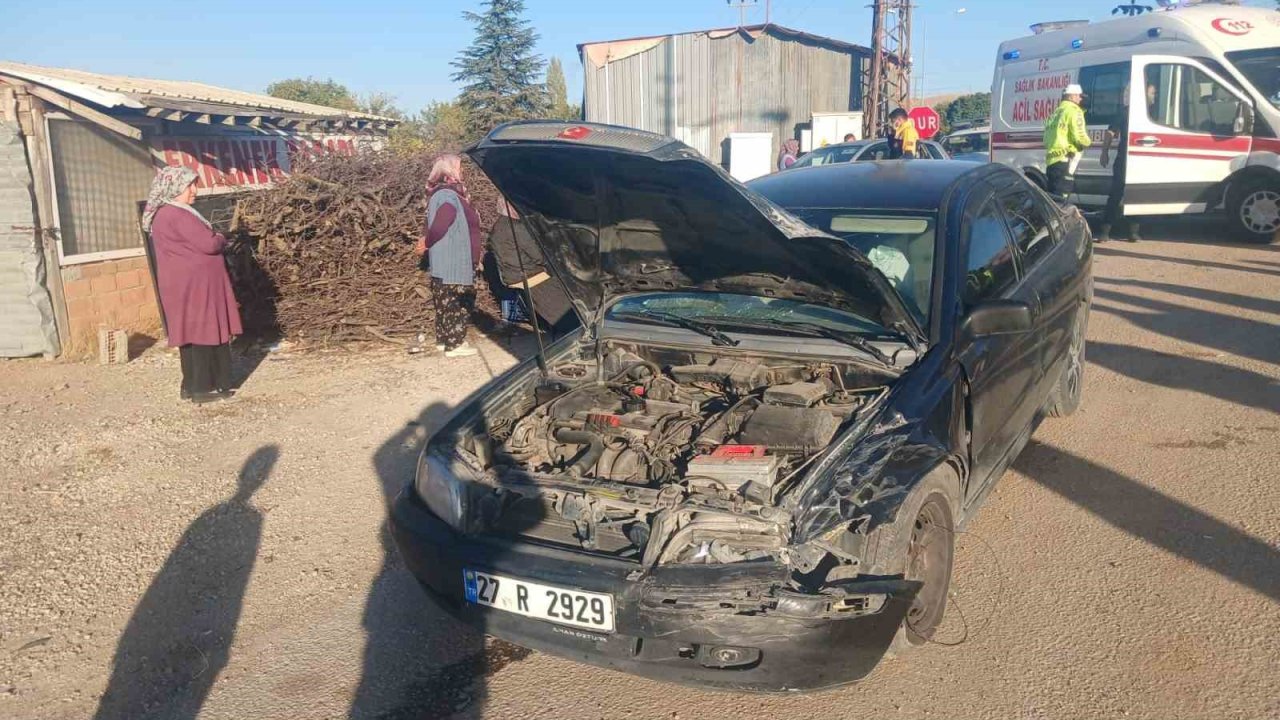 Malatya’da otomobil ile minibüs çarpıştı: 4 yaralı