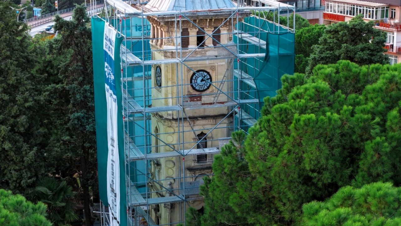 Kent tarihine ışık tutan 125 yıllık saat kulesinde titiz çalışma