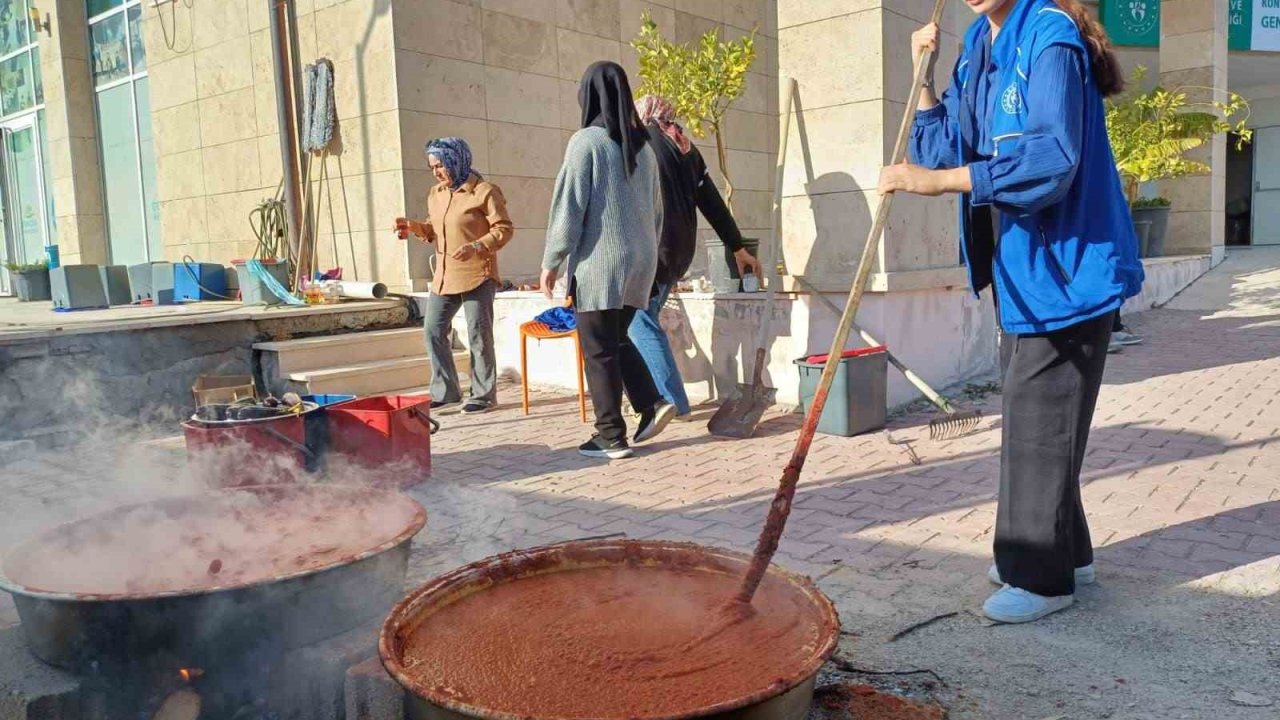 Karapınar’da gençlerden anlamlı çalışma