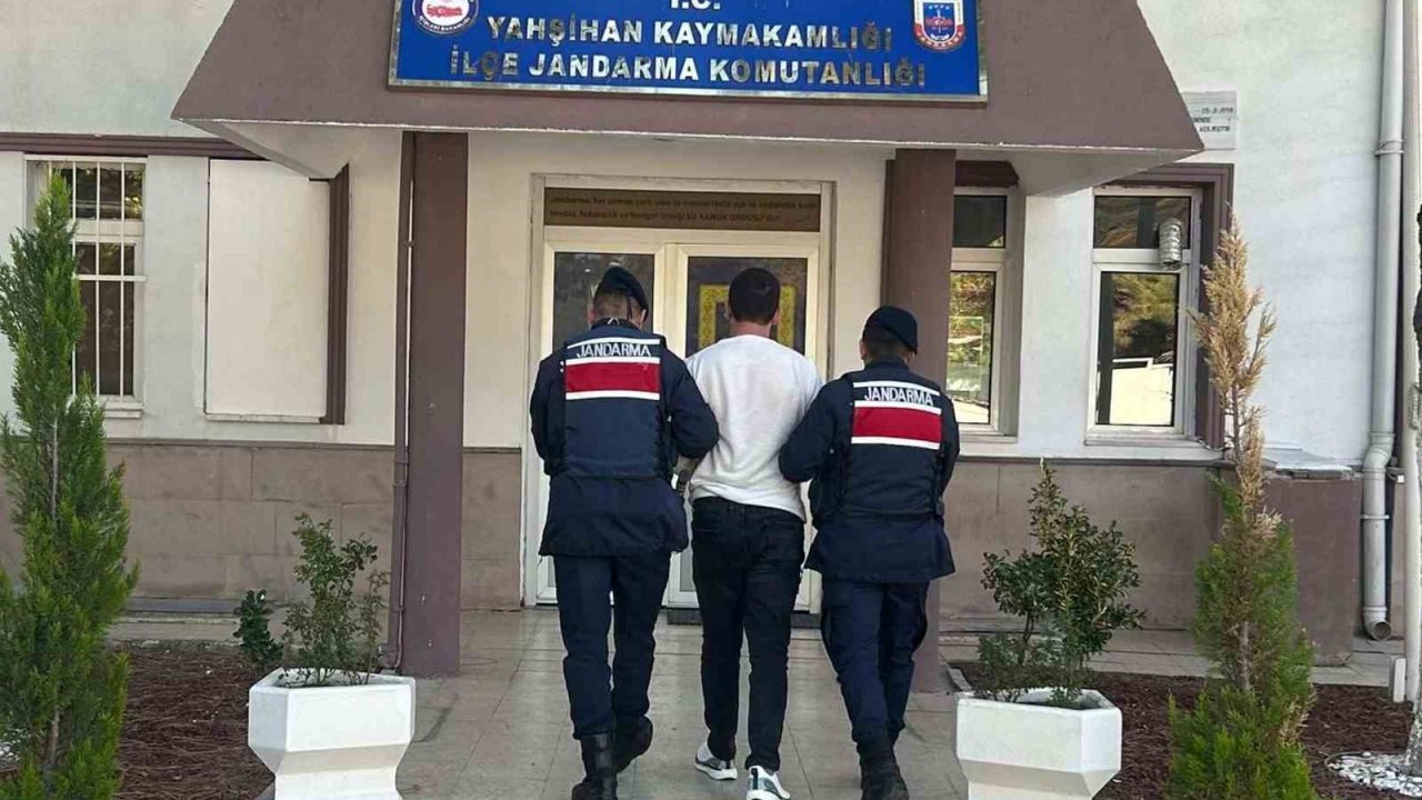 Kırıkkale’de 16 adrese eş zamanlı operasyon: 3 firari hükümlü yakalandı