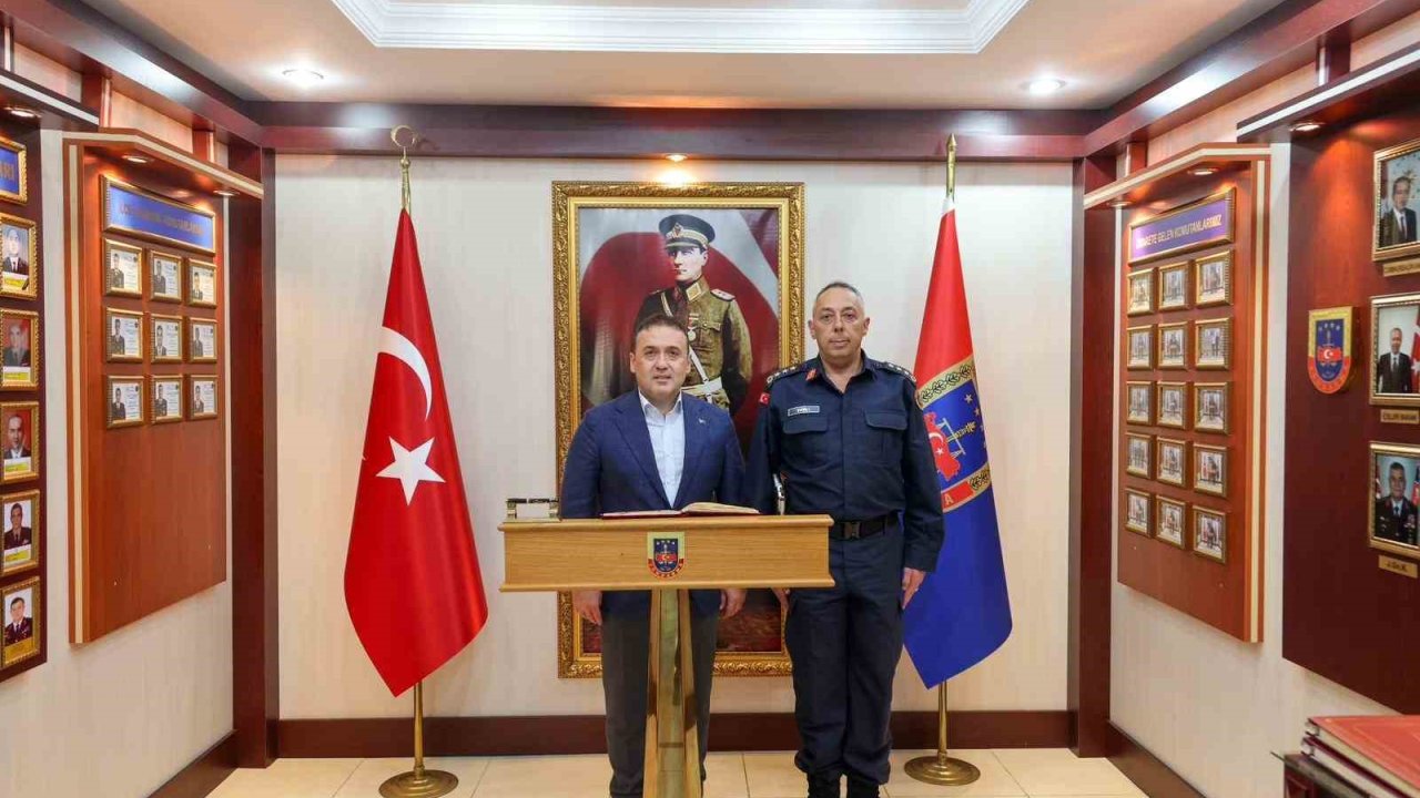 Vali Sözer, jandarma personeliyle bir araya geldi