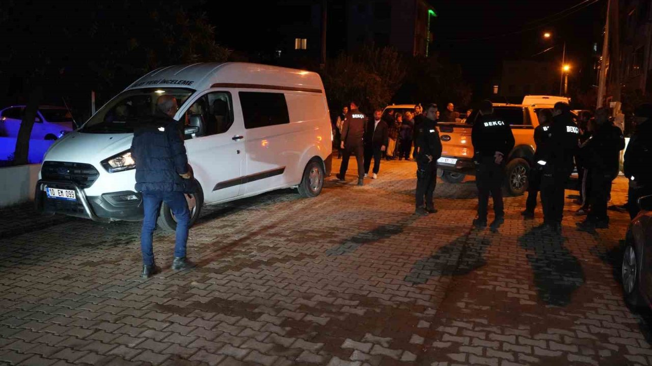 Balıkesir’de evinde silahla vurulmuş erkek cesedi bulundu
