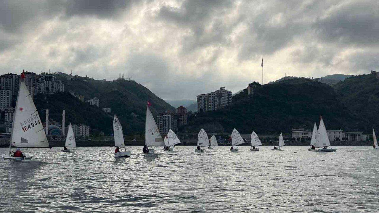 29 Ekim Cumhuriyet Bayramı Yelken Yarışları yapıldı