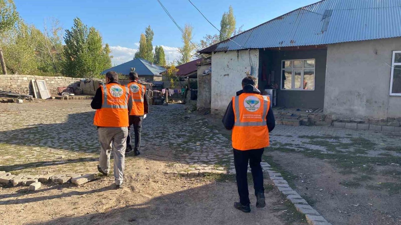 Patnos İyilik Elçileri Derneği, yardım seferberliğini sürdürüyor