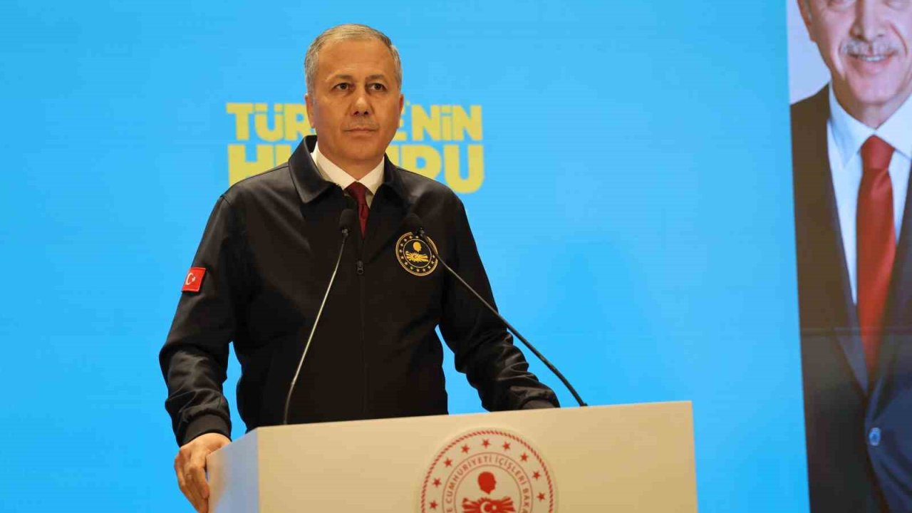 İçişleri Bakanı Ali Yerlikaya, "Türkiye’nin Huzuru Diyarbakır" toplantısına katıldı