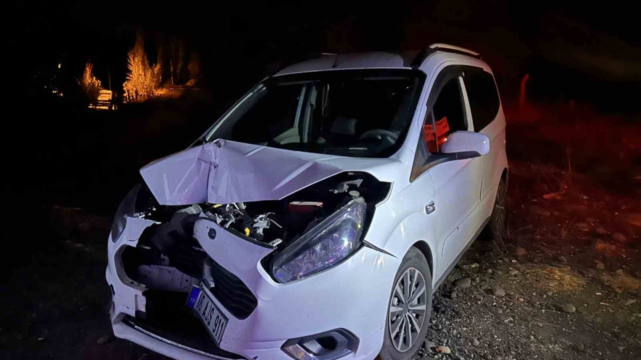 Bingöl’de trafik kazası: 2 yaralı