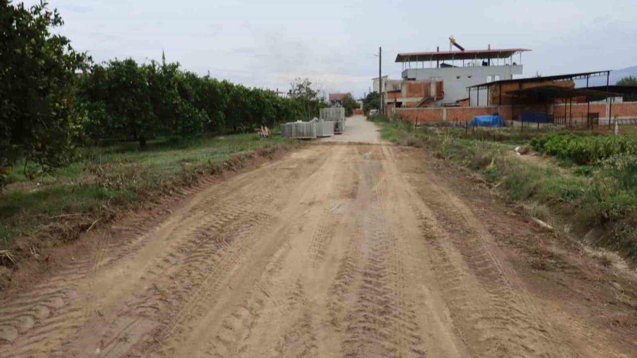 Nazilli Belediyesi’nden Bereketli’de yol çalışması