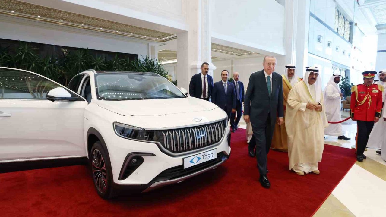 Cumhurbaşkanı Erdoğan, Kuveyt Emiri es Sabah’a Togg aracı hediye etti