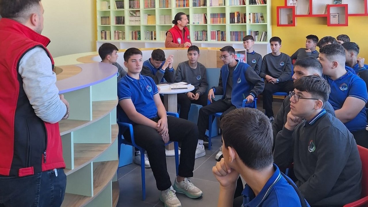 Kütahya’da "Gençlik ve Güvenli Gelecek" projesi