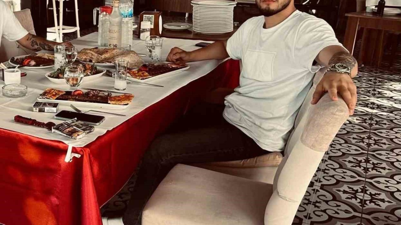 Tarsus’ta otomobille çarpışan motosikletli hayatını kaybetti