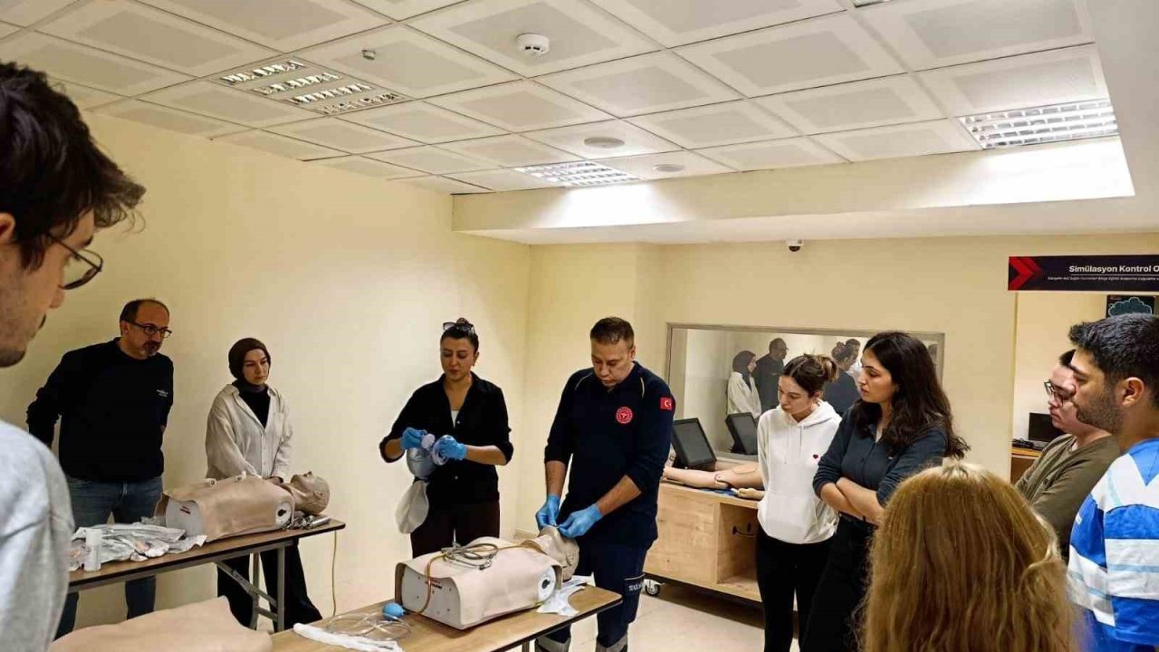 ’Acil Oryantasyon Sempozyumu’ eğitiminin 2’nci oturumu gerçekleştirildi