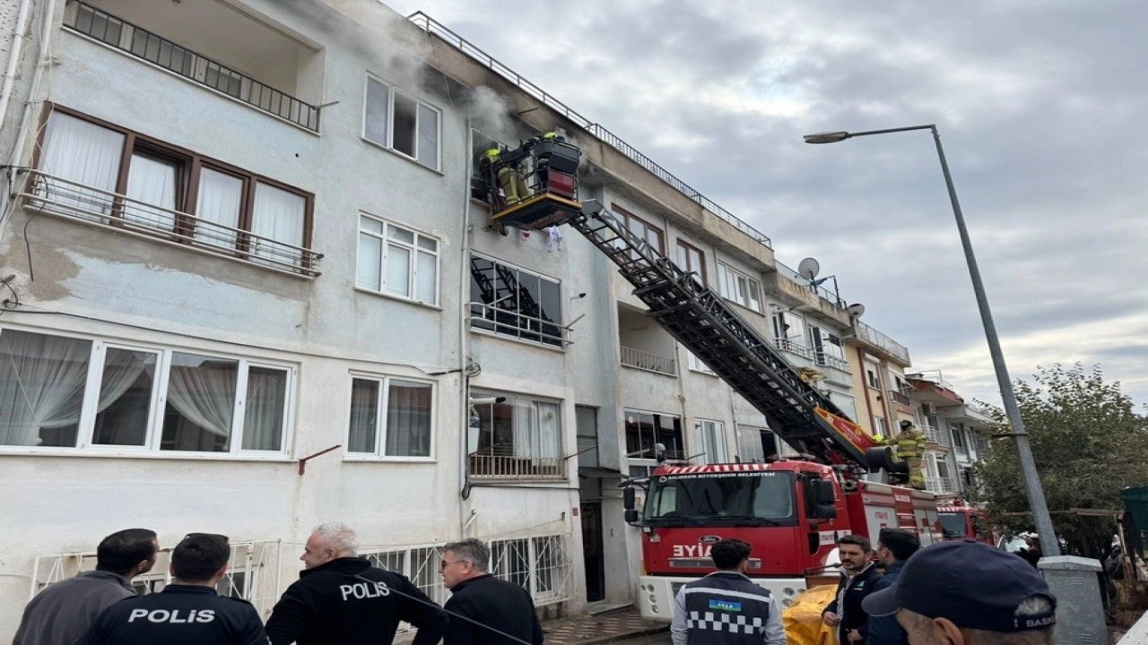 Erdek’te apartman dairesinde korkutan yangın