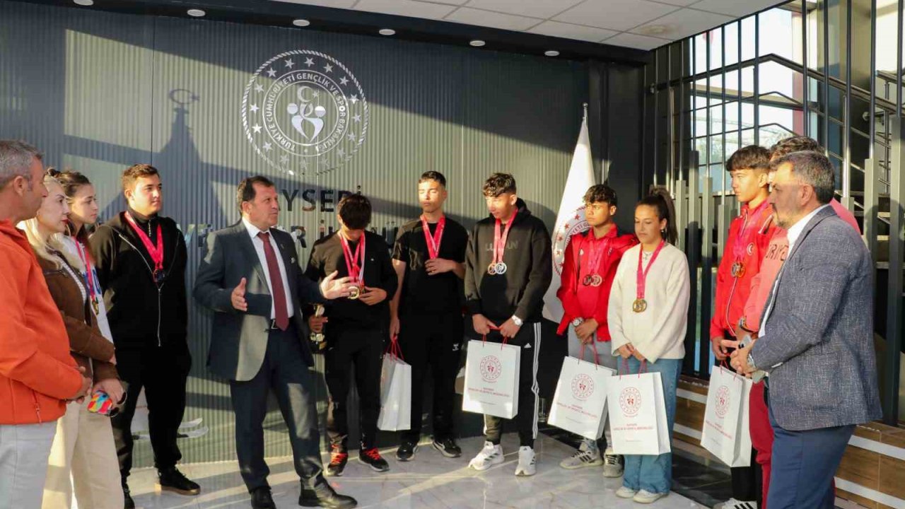 Şampiyon Paten takımından ziyaret