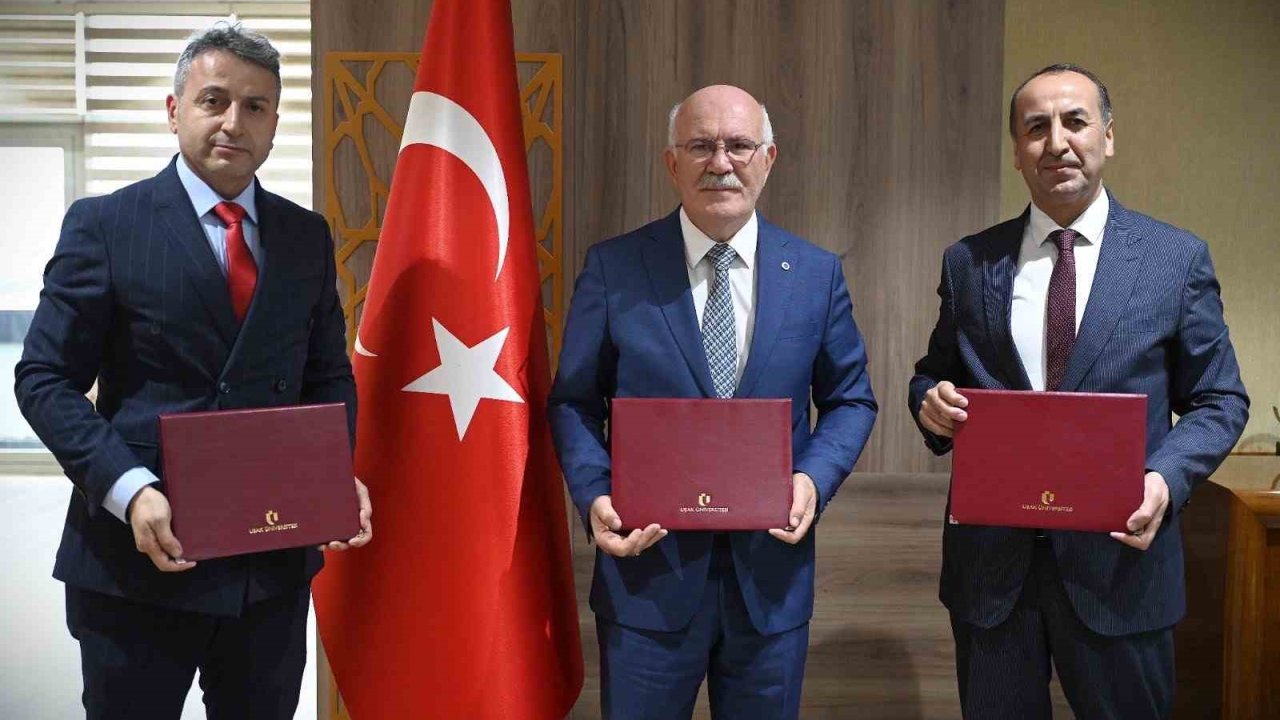 Uşak Üniversitesi ile Uşak Milli Eğitim Müdürlüğü iş birliği protokolü yaptı