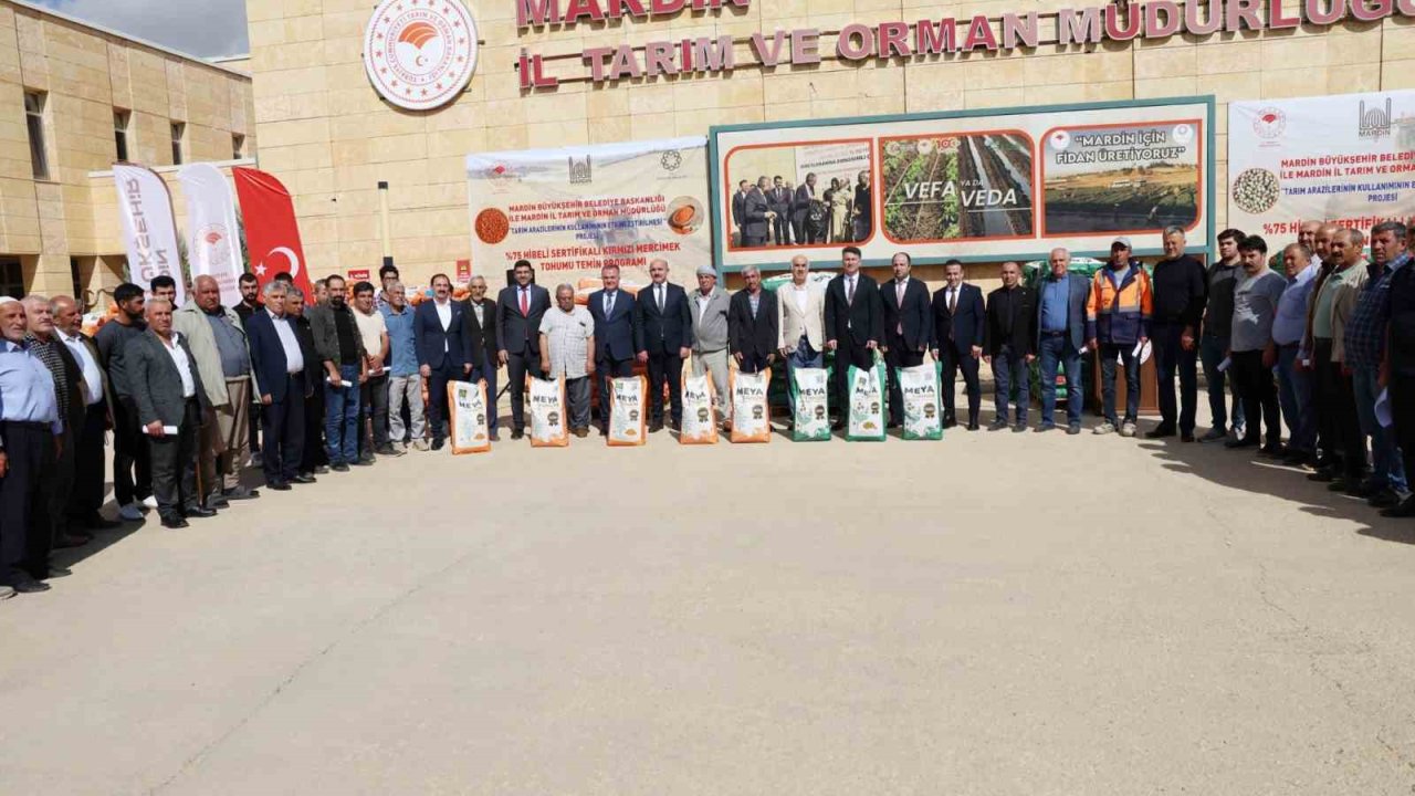 Mardin’de çiftçilere 96 ton hibe destekli nohut ve mercimek tohumu dağıtıldı