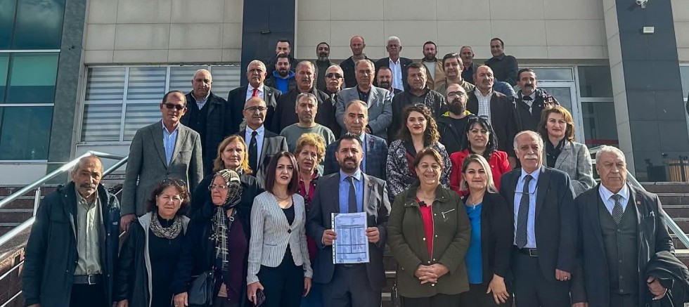Kars CHP İl Başkanı Onur Uludaşdemir Mazbatasını Aldı