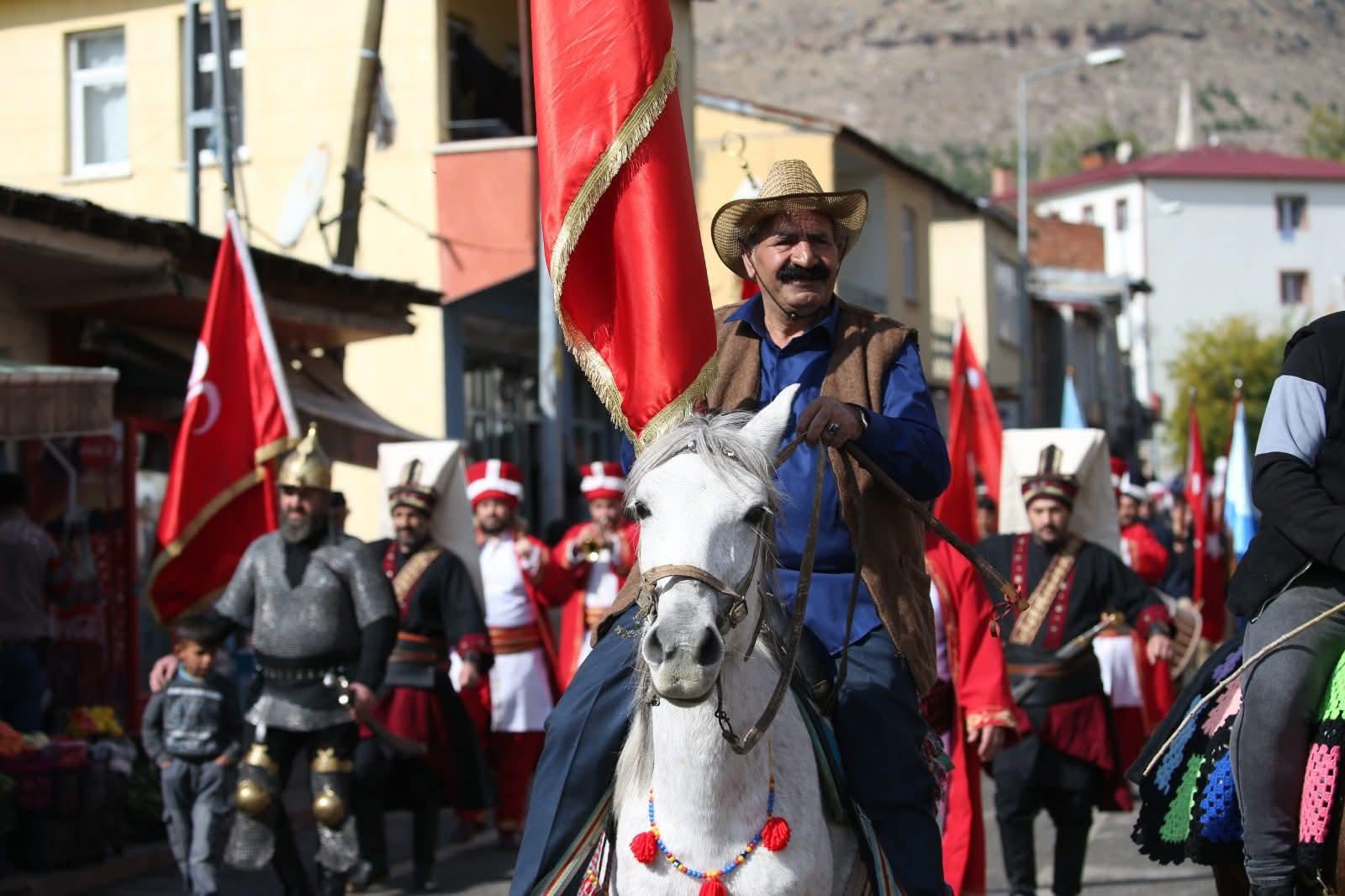 Digor ''Mehteran Takımı'' ile Kurtuldu!