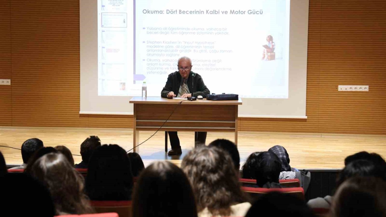 Prof. Dr. Tosun "Dil öğrenirken konuşun, film izleyin"