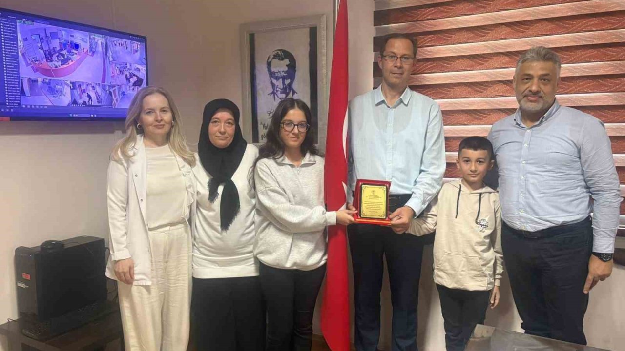 Genç kız sağlığına kavuştu, annesi hastaneye bağış yaptı