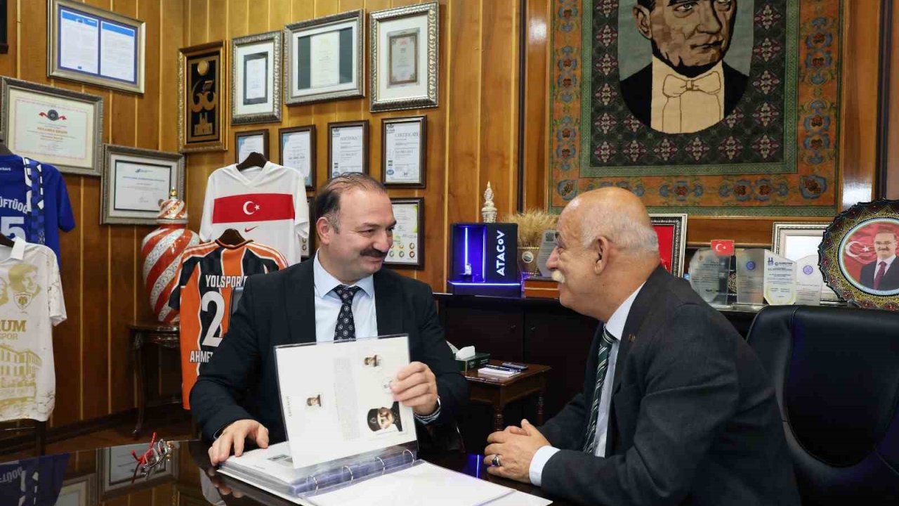 Prof. Dr. Ahmet Nezih Kök’e büyük gümüş madalya