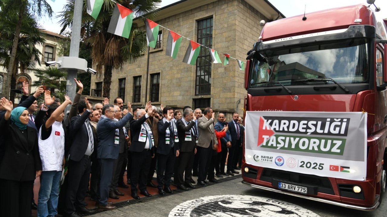 Kardeşlik tırları Trabzon’dan Gazze’ye dualarla yola çıktı