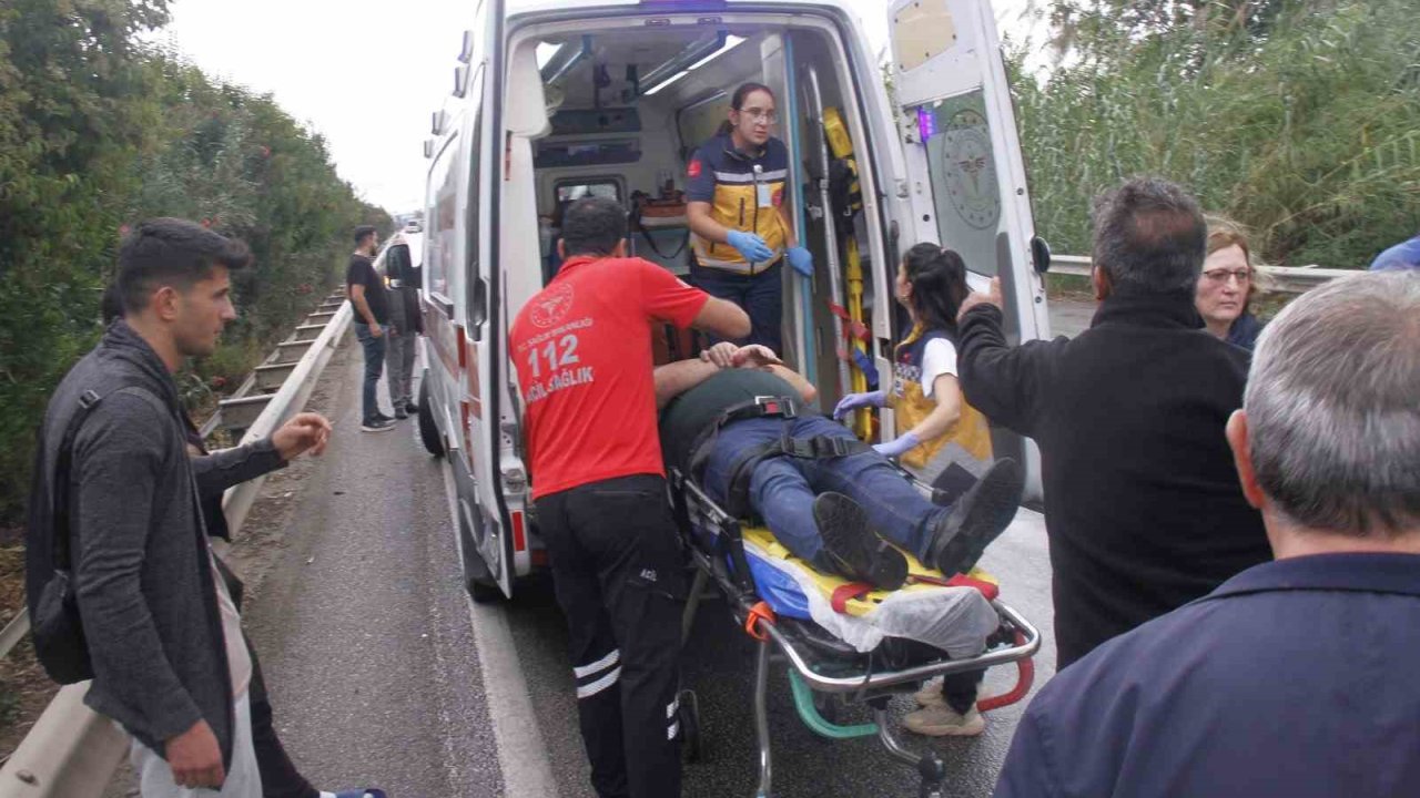 Antalya’da 4 araçlı zincirleme kaza: 2 Alman turist yaralandı