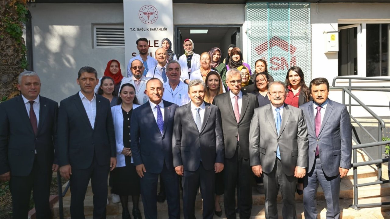 Sağlık Bakanı Memişoğlu: "Sağlığa ihtiyacı olan her yerde insana ulaşmaya çalışıyoruz"