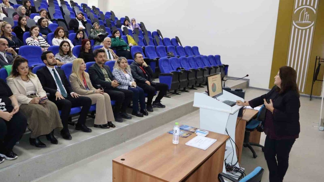 Yenidoğan canlandırma eğitimi düzenlendi