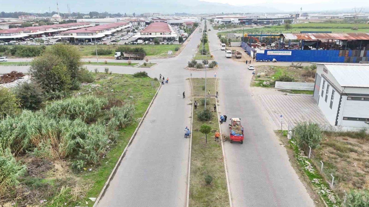 Nazilli Belediyesi’nden Organize Sanayi’de temizlik çalışması