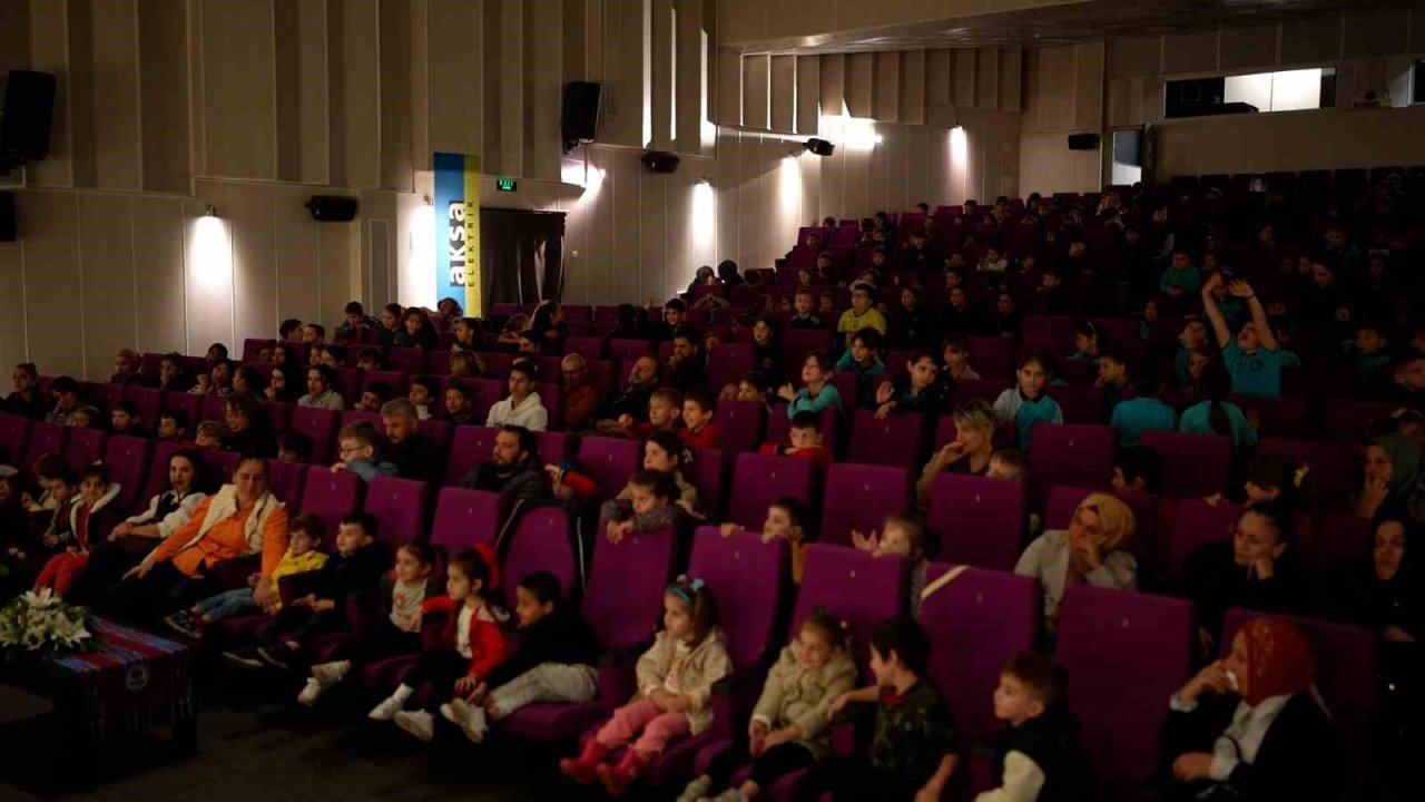 Aksa Elektrik tiyatro ile çocuklara farkındalık kazandırıyor