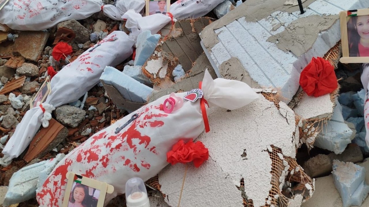 Üniversite öğrencileri Filistin’de yaşanan zulme dikkat çekti